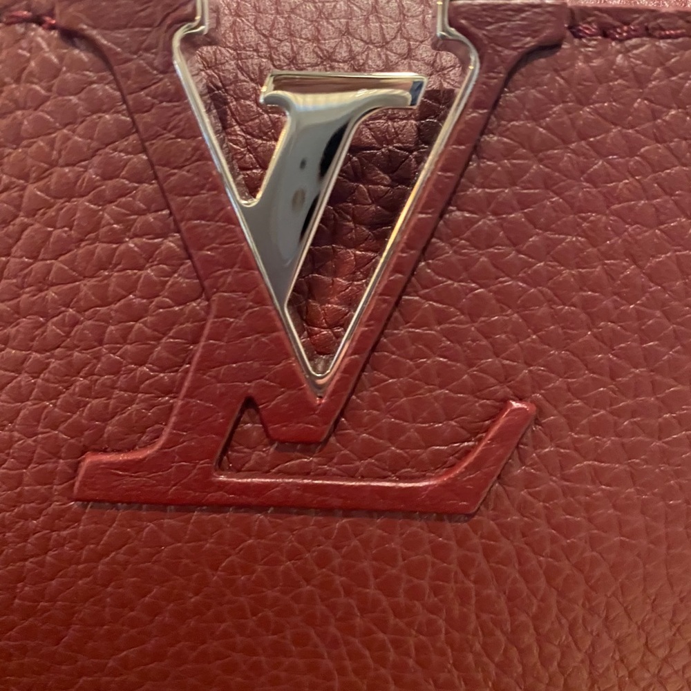 ❗️SOLD❗️💯% Auth LV Capucines MM python handle - Picture 8 of 16
